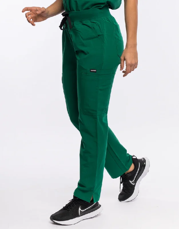 Smart T-shirts Essential Multi-Pocket Scrub Pants - Evergreen